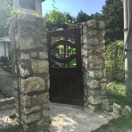 Forest House * 바르나